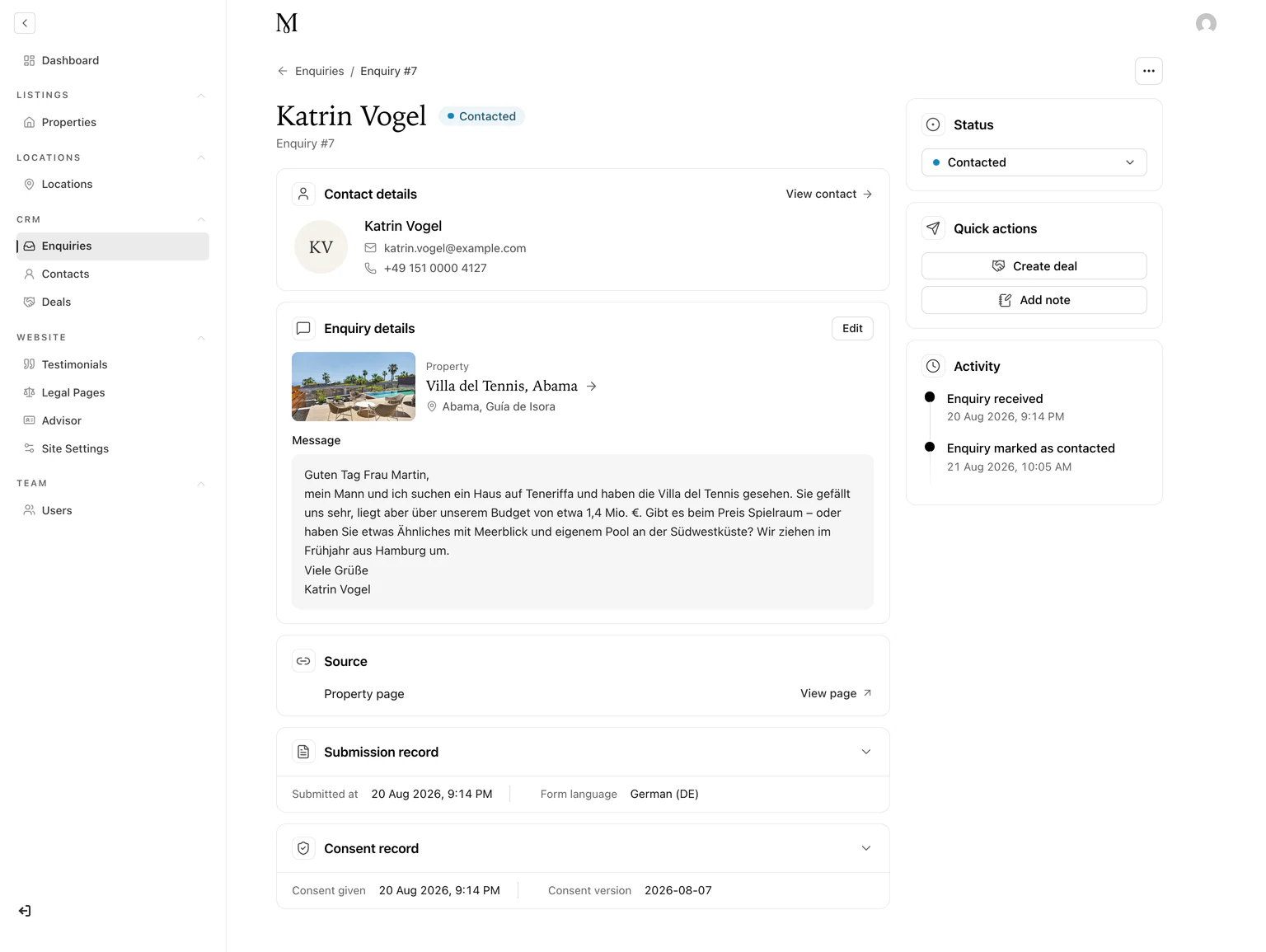 La primera consulta de Katrin, enviada desde la web en alemán sobre Villa del Tennis: el mensaje tal como lo escribió, el anuncio, el origen y el registro del consentimiento.